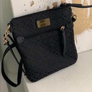 Black Tommy Hilfiger purse